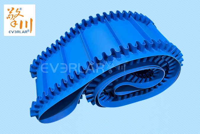 藍(lán)色啞光PU輸送帶加擋板裙邊導(dǎo)條食品級自動化生產(chǎn)線定制提升機(jī)工業(yè)皮帶