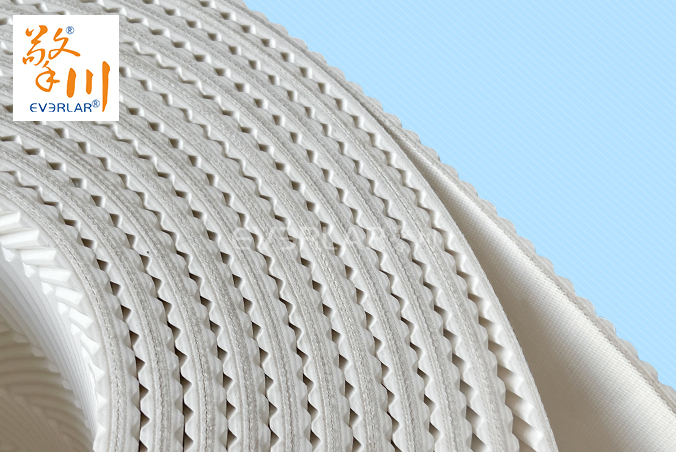 PVC輸送帶加魚骨紋耐磨耐切割食品包裝生產(chǎn)線設(shè)備傳送帶